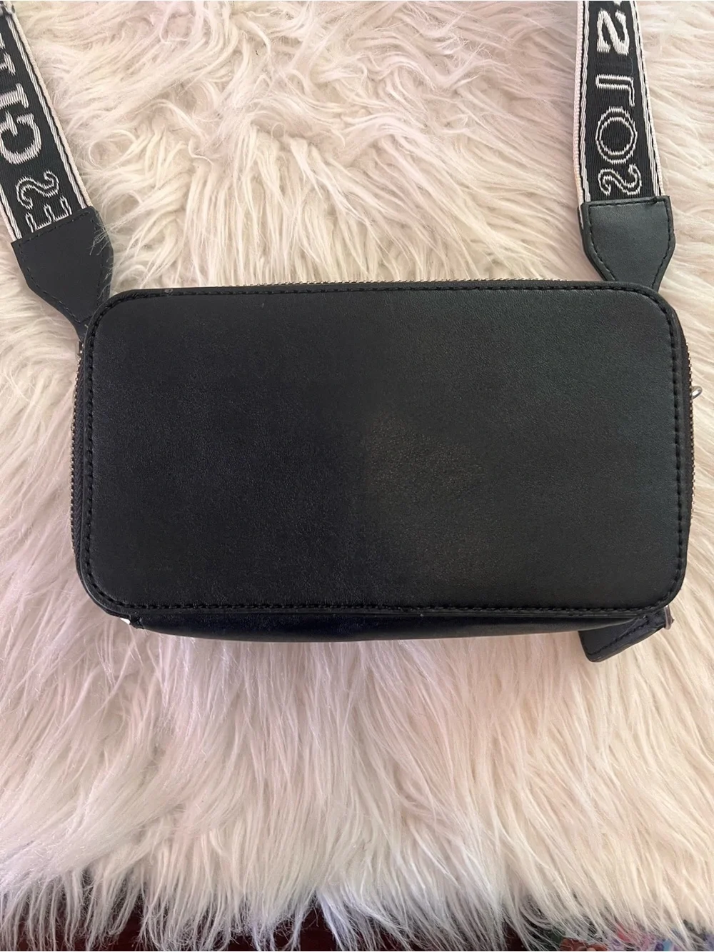 GUESS Black Logo Camera Crossbody Bag Silver G Wide Strap Double Zip